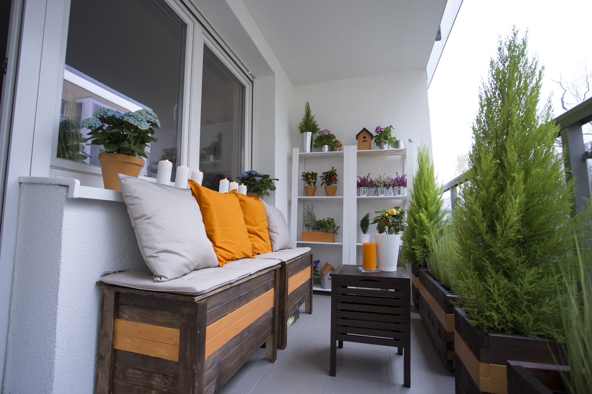Drewniana skrzynia – jak zrobić skrzynię na balkon?
