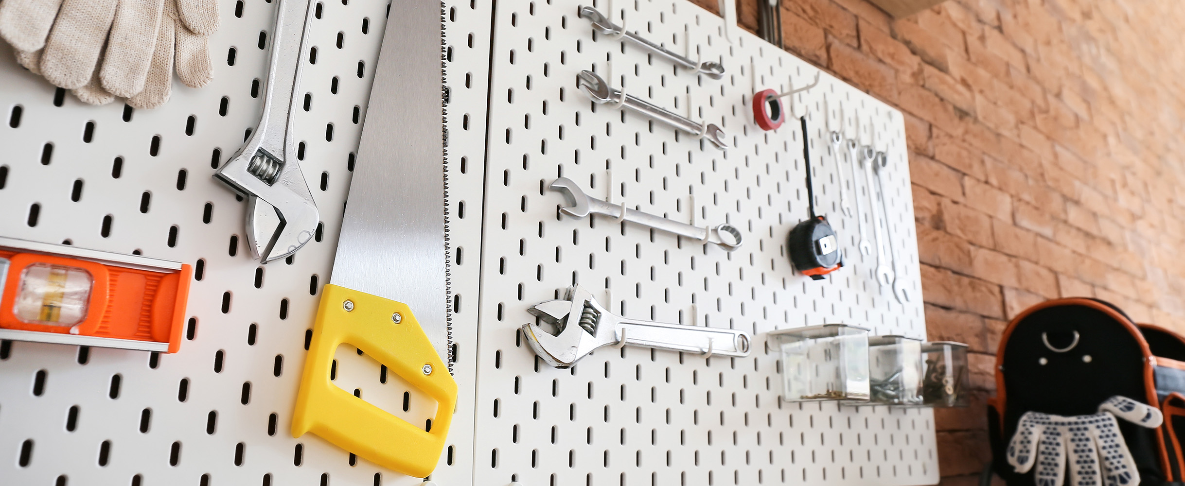 Organizer DIY na narzędzia do garażu